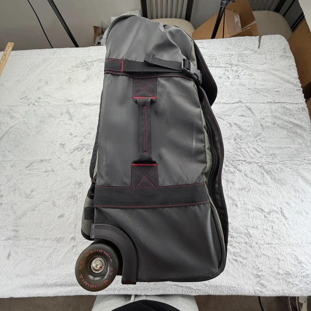 Timbuk2 Aviator Wheeled Backpack Carry On Luggage Skateboard Wheels 15 x 10 x 25